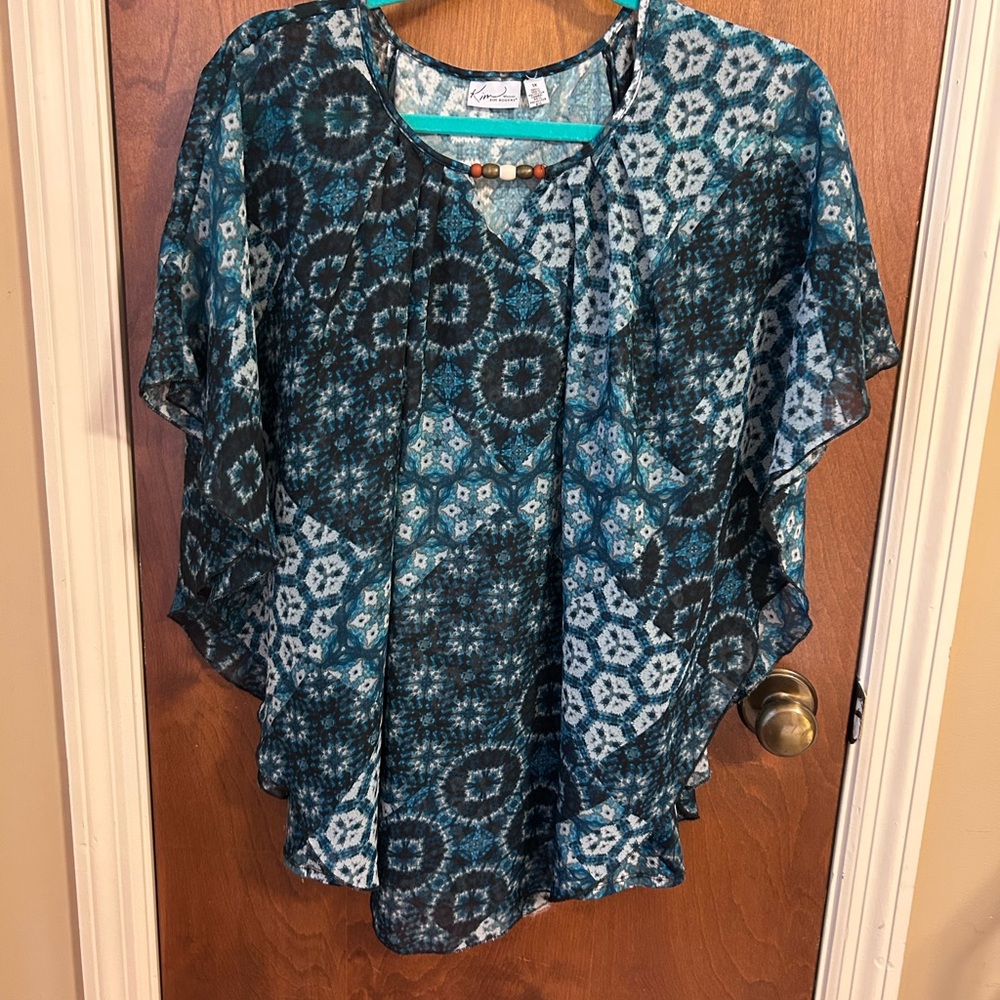 Elegant Teal Patterned Blouse